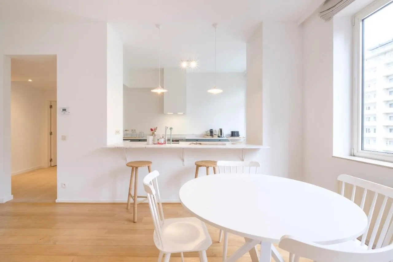 Lumineux Appartement 2 Chambres Entre Le Chatelain Et L'Avenue Louise Брюссель 0*,